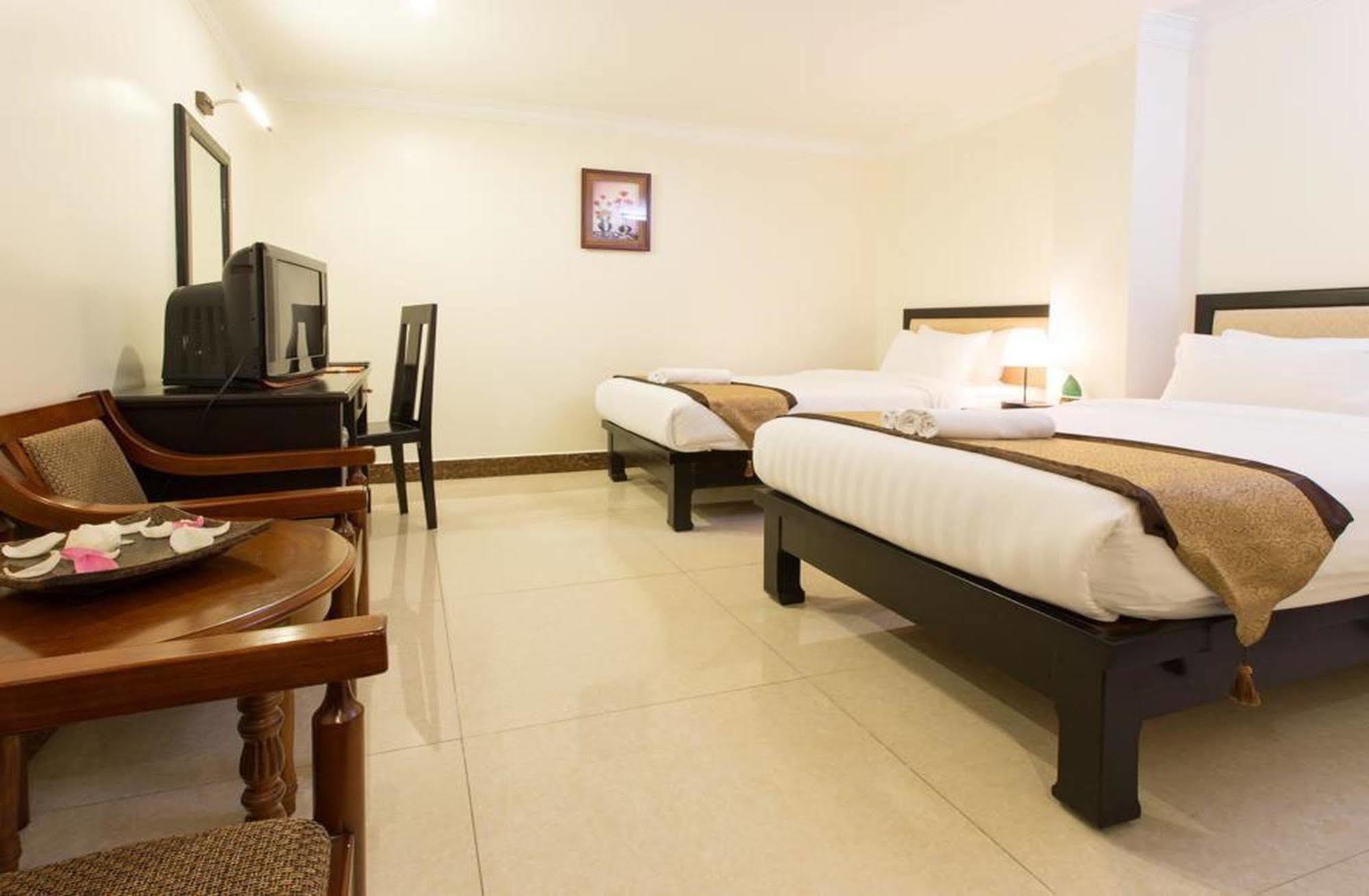 Cardamom Hotel & Apartment Phnom Penh Luaran gambar