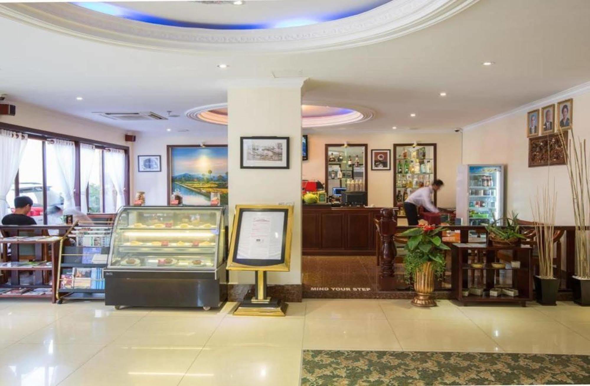 Cardamom Hotel & Apartment Phnom Penh Luaran gambar