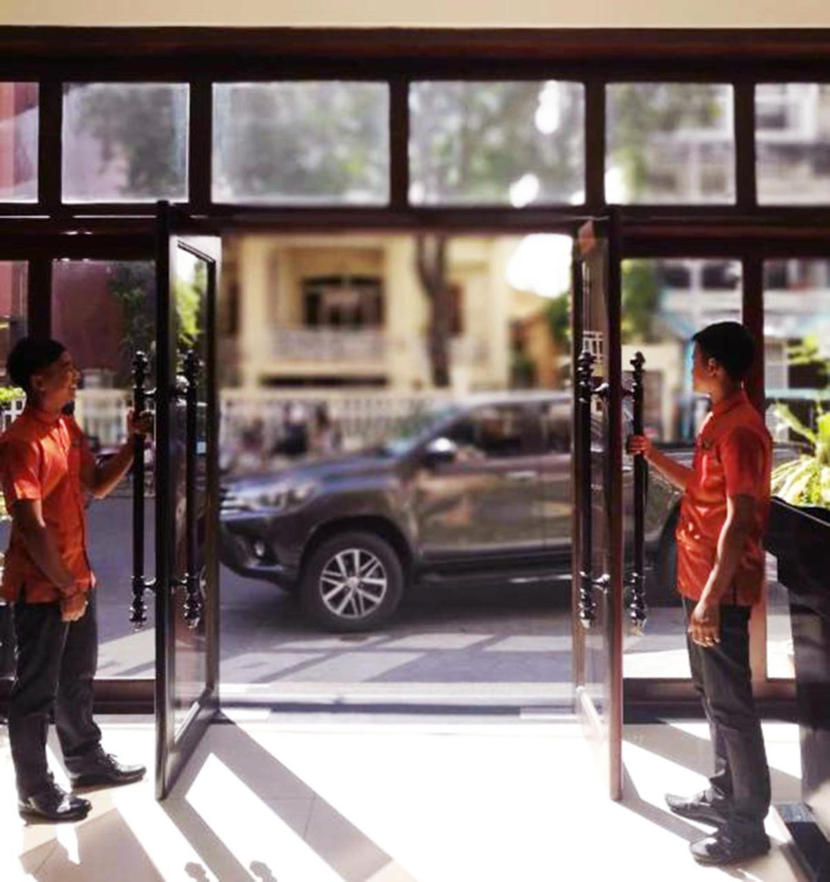 Cardamom Hotel & Apartment Phnom Penh Luaran gambar