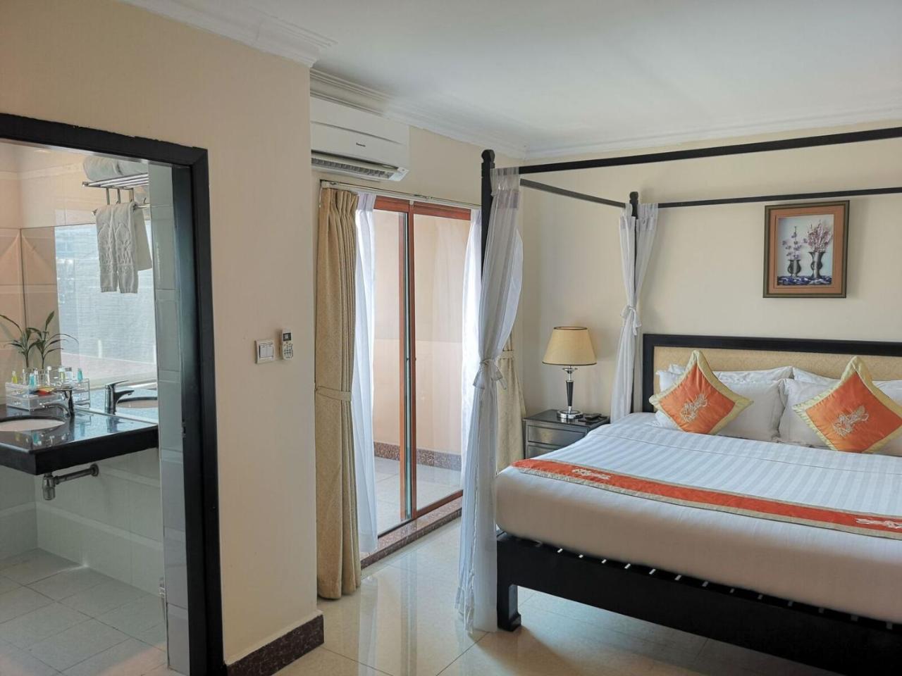 Cardamom Hotel & Apartment Phnom Penh Luaran gambar
